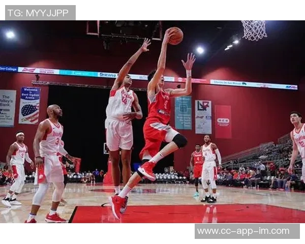 普尔替补表现平平15投仅中6球贡献16分2篮板4助攻1抢断